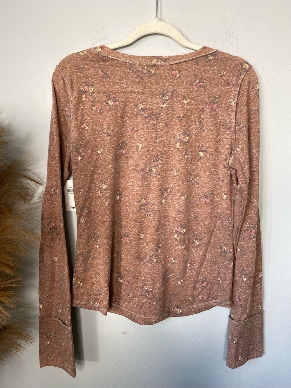 Long Sleeve Floral Crewneck Top in Dusty Mauve